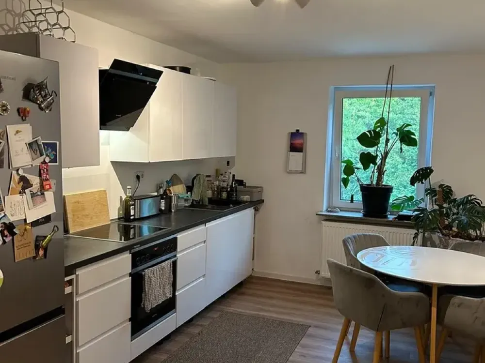 Top Renovated 2-Room Apartment in Gersweiler with Built-in Kitchen