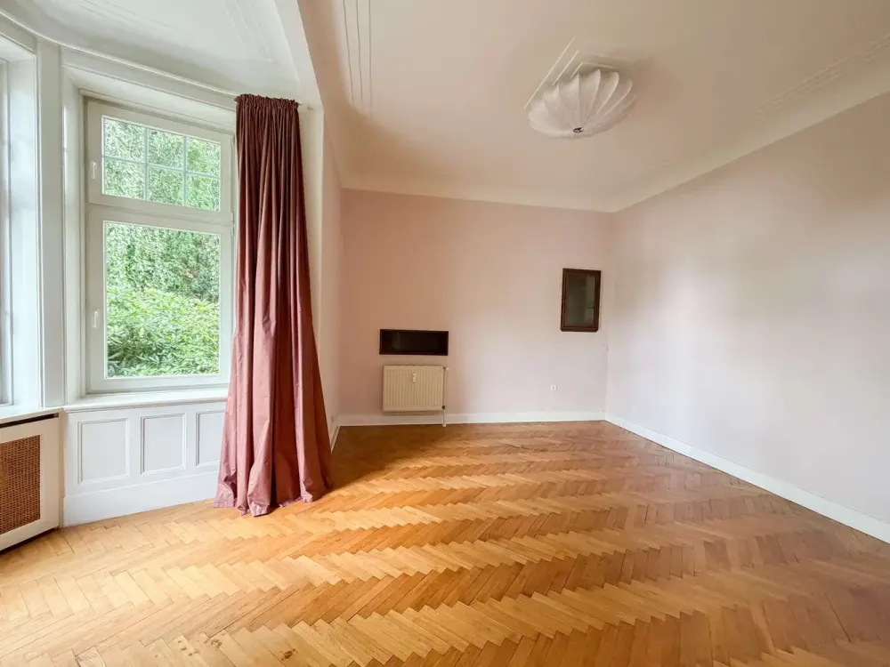 Großzügige und helle Altbauwohnung in Oldenfelde