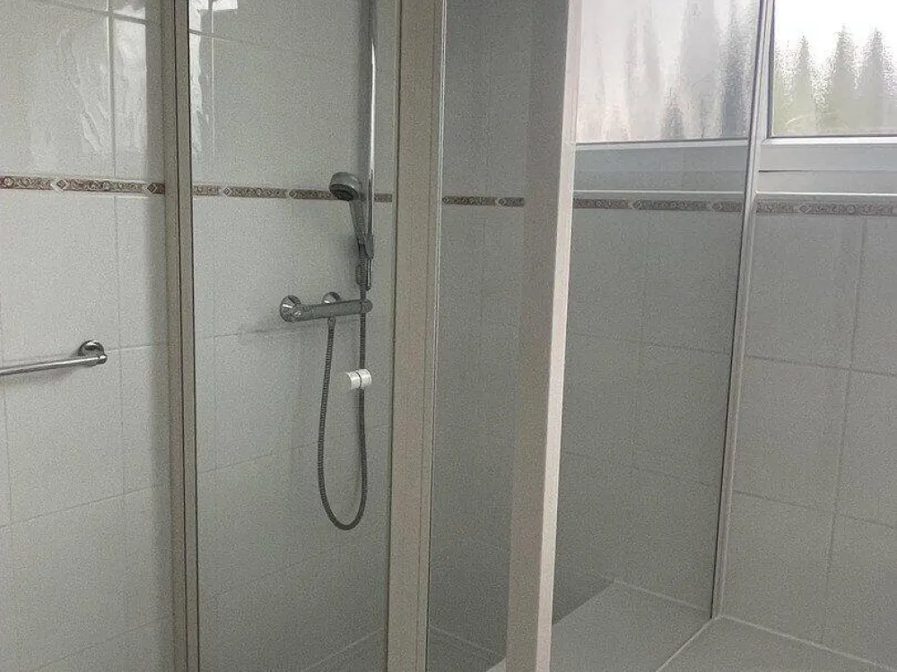 Prime Location in Heerdt - Top Apartment - Very Well Laid Out 4-Room Apartment - New Kitchen