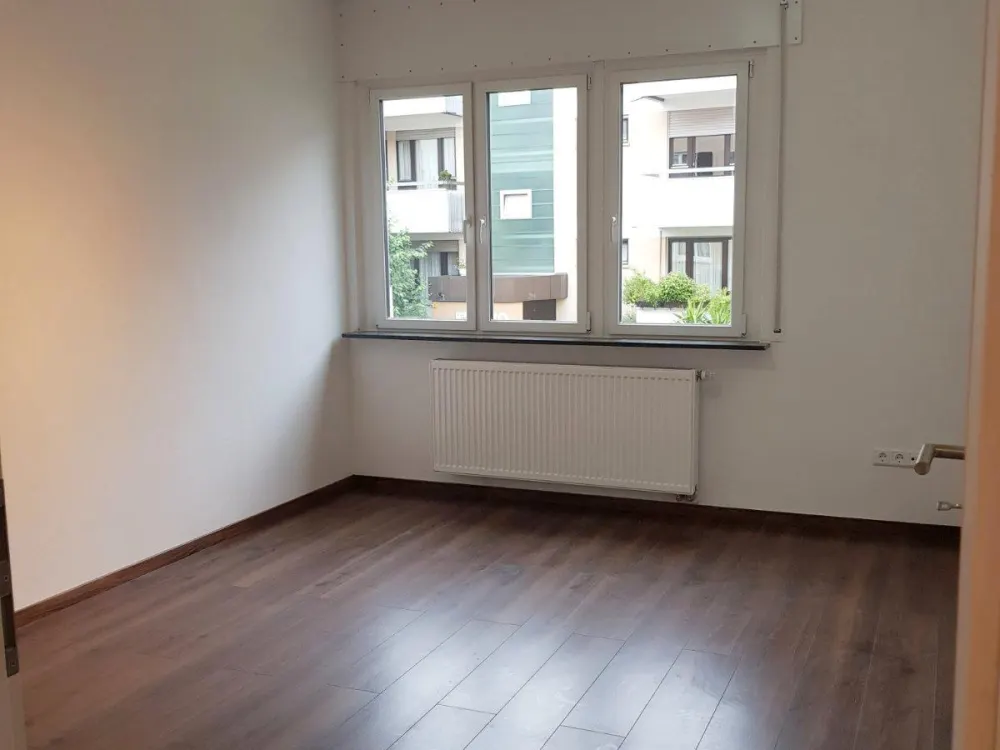 Home with 3 Rooms in Central Location of Stuttgart Ost