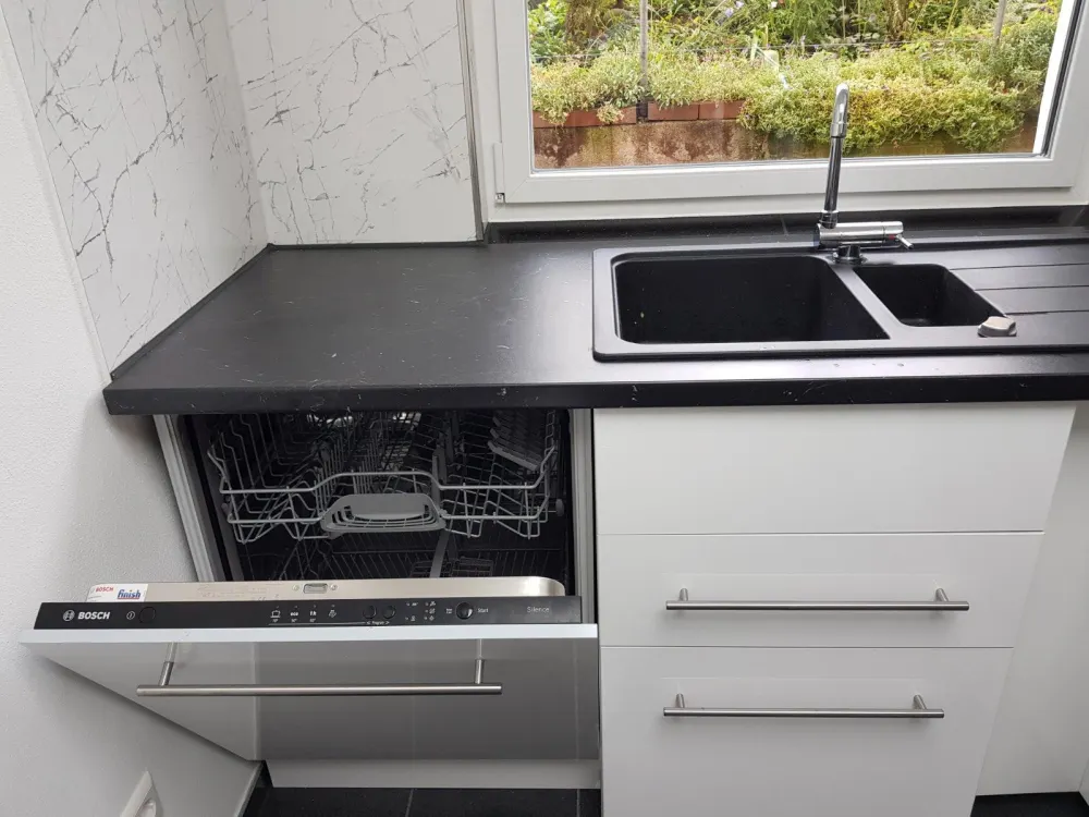 Home with 3 Rooms in Central Location of Stuttgart Ost