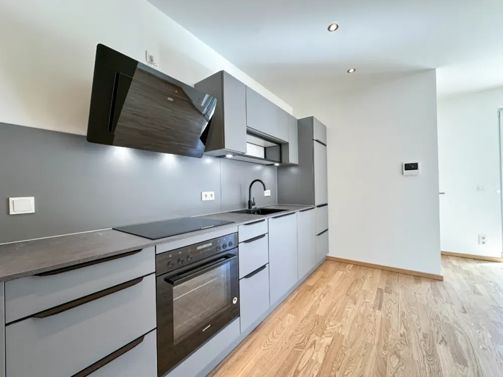 *** LOCATION, LOCATION, LOCATION...directly by the lake * 2 rooms * A+ * New building * ECO 2.0 ***
