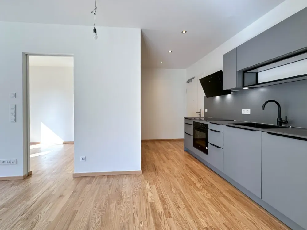 *** LOCATION, LOCATION, LOCATION...directly by the lake * 2 rooms * A+ * New building * ECO 2.0 ***