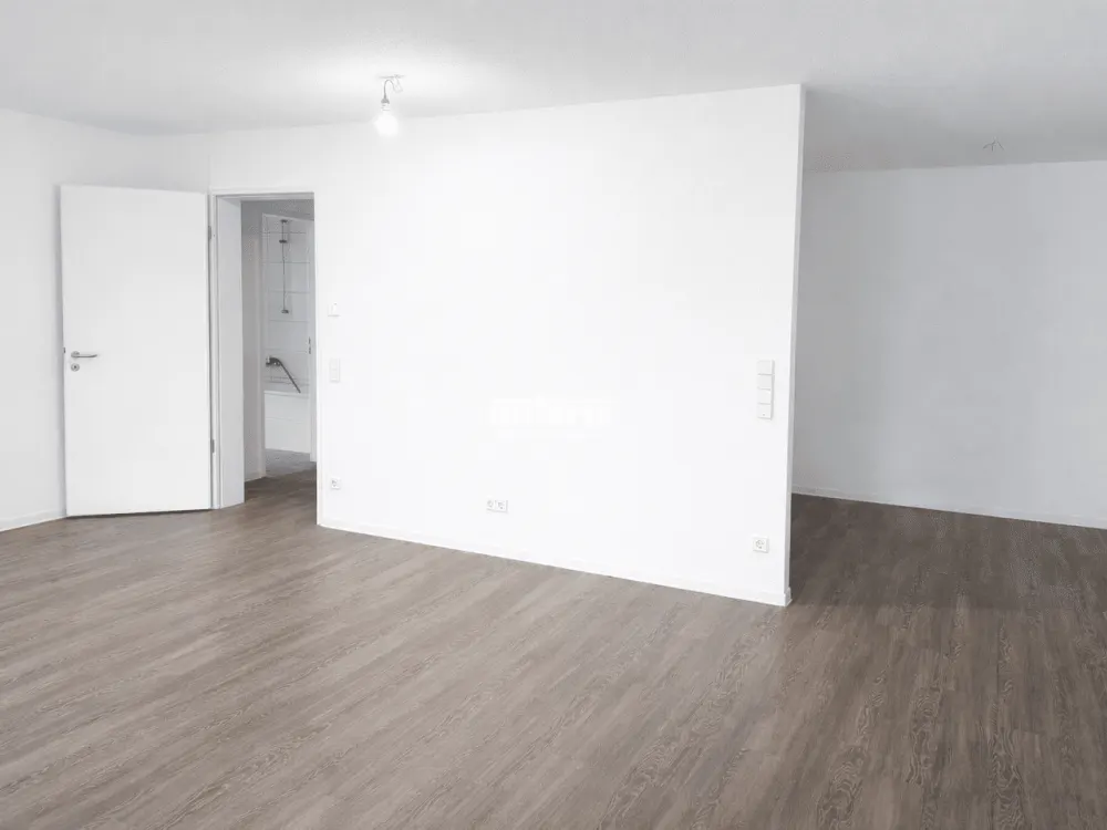 antaris Immobilien GmbH Your Place to Live - Charming 3-Room Apartment with Modern Living Concept