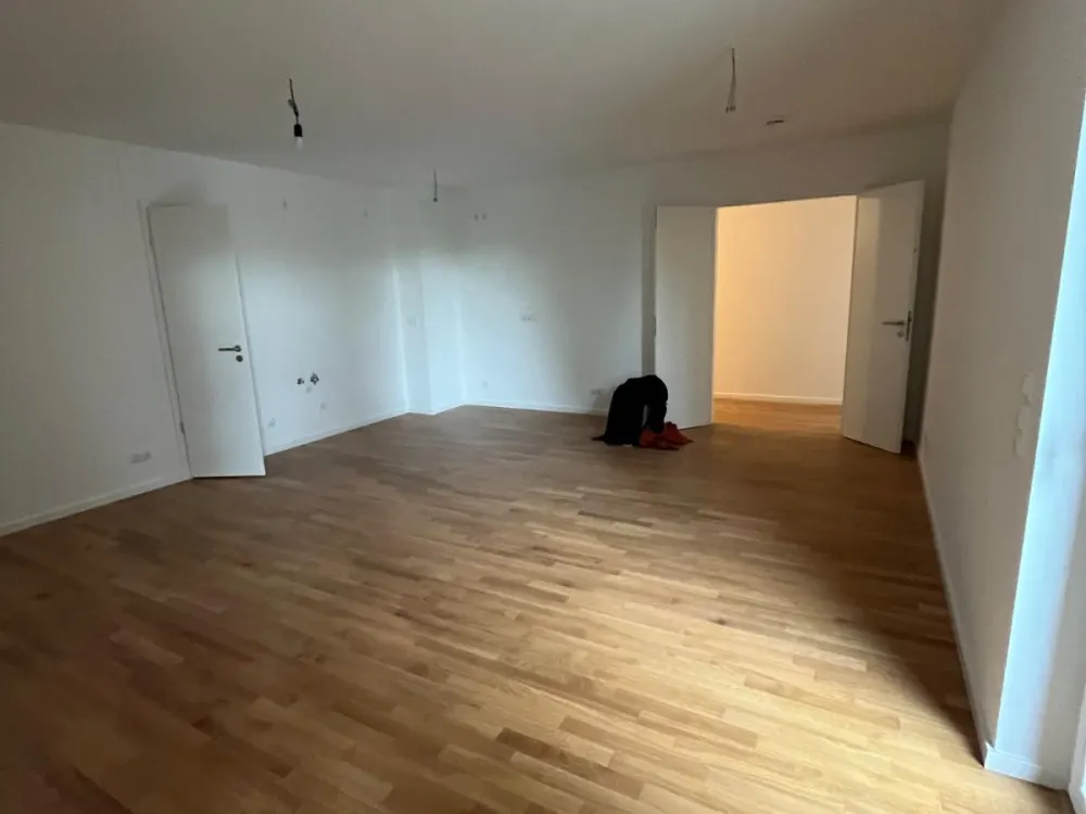 Looking for a New Tenant: 3-Room Apartment Johannstadt