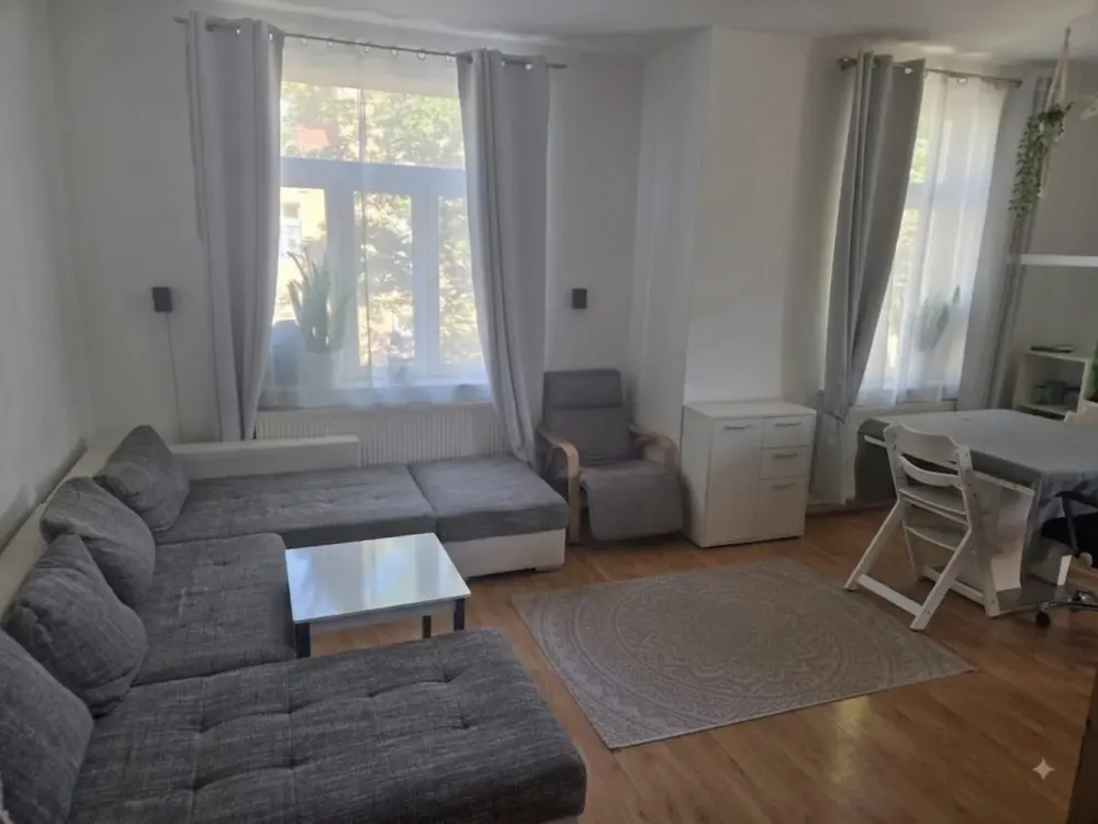 First occupancy after renovation: Bright 3-room apartment with large balcony