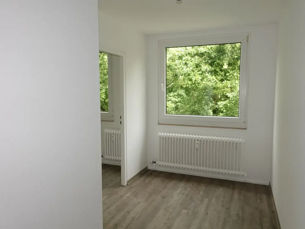 A great living experience: interesting 2-room apartment with balcony
