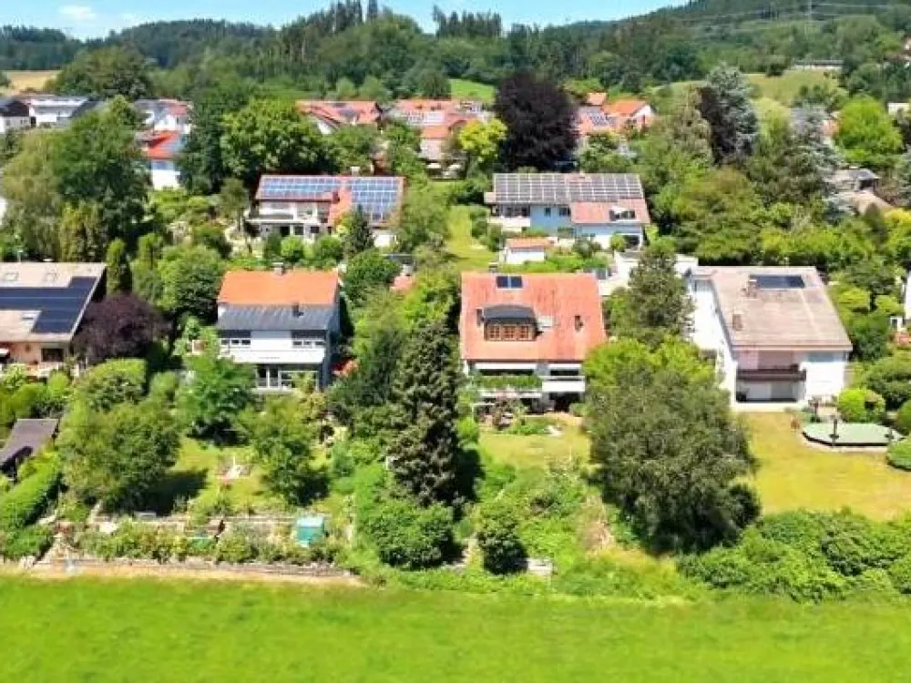 Schöne helle 3,5 -Zimmer Wohnung