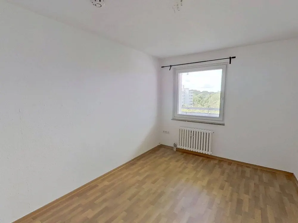 Attention Students & Trainees: Cozy Room in a 3-Person Shared Apartment