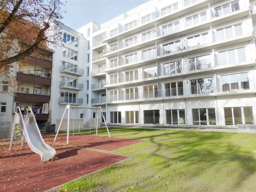 BUILT-IN KITCHEN INCLUDED! Greatly laid out 2-room apartment | Fubo heating | Parquet | Underground parking space possible