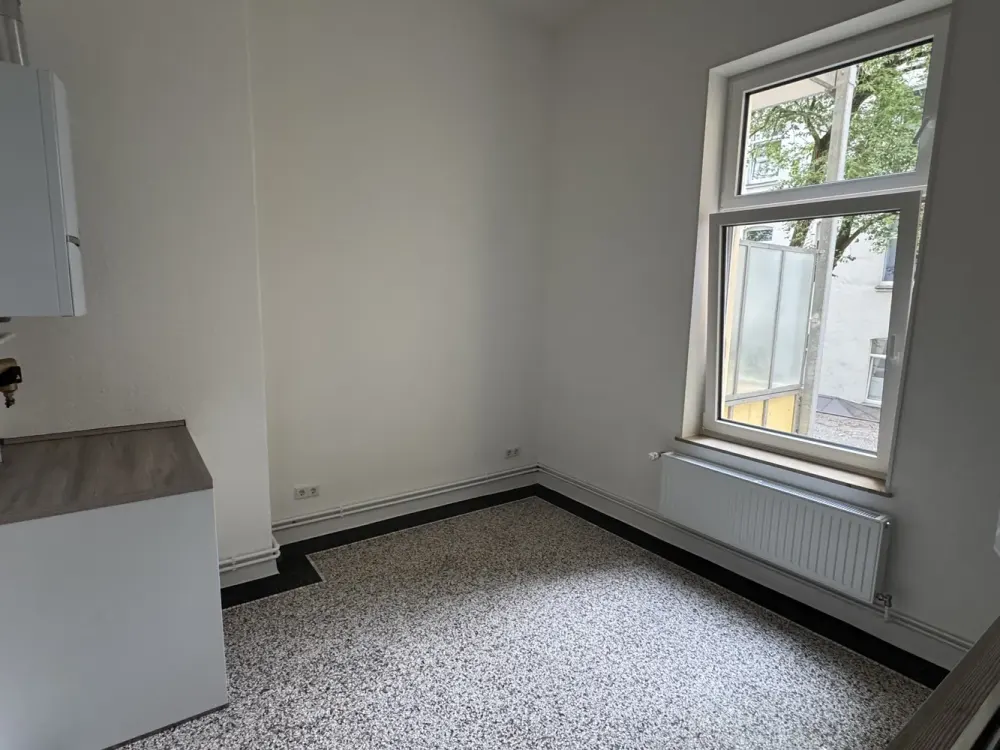 Dreamily Beautiful 4-Room Apartment with Balcony, 1st Floor, First Occupancy After Modernization