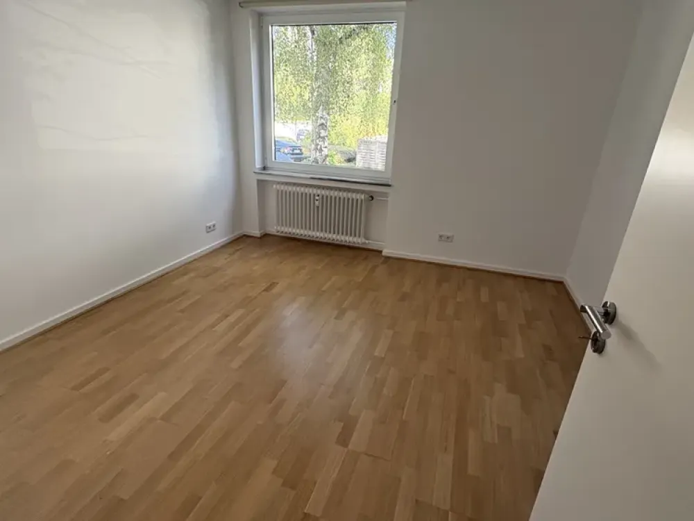 Beautiful, bright apartment after complete modernization - 200m air distance to the Rhine - from private owner