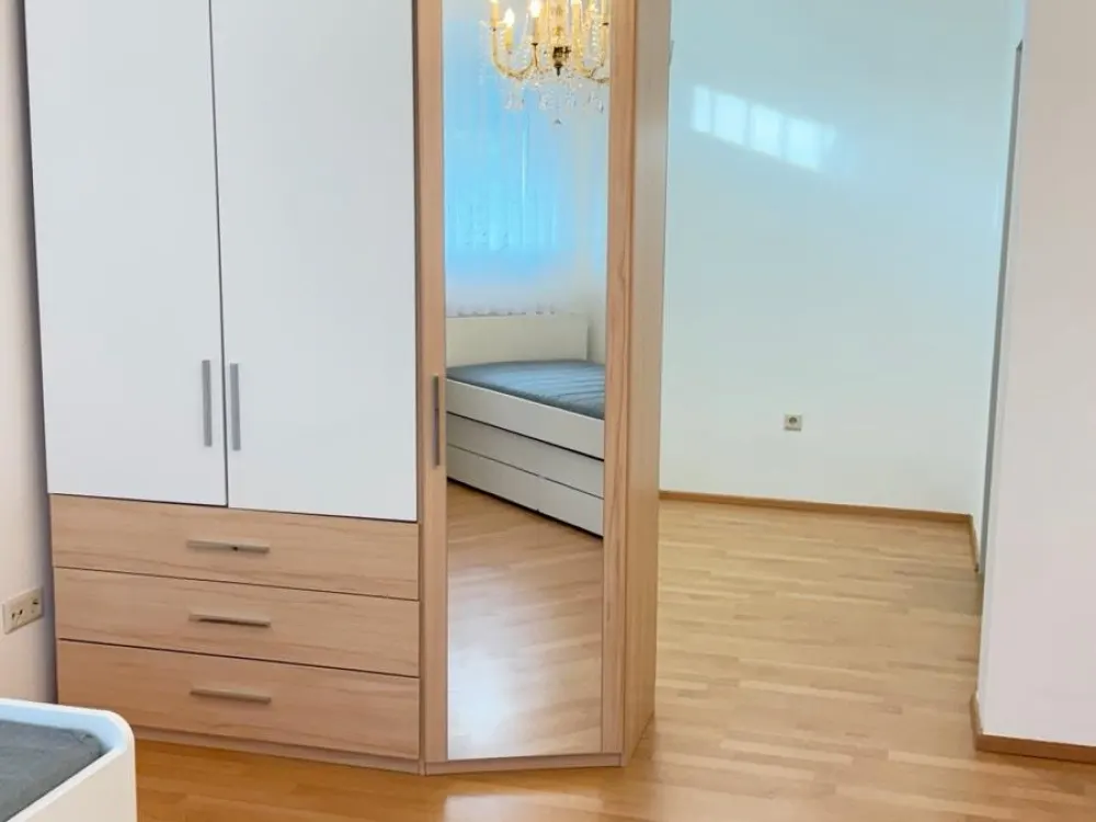 1 Room Shared Apartment with Kitchen and Bathroom