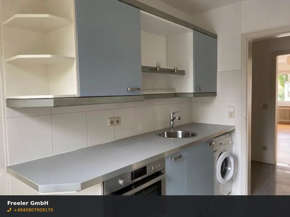 Bright 1-Room Apartment with Built-in Kitchen in Langenhorn
