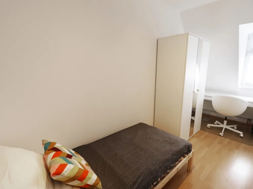 Fully furnished living | 99085-T48-DGLZI5